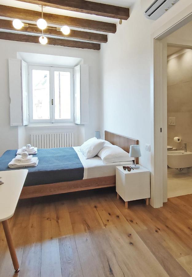 Milano Navigli Apartment - Via Vigevano Milão Exterior foto